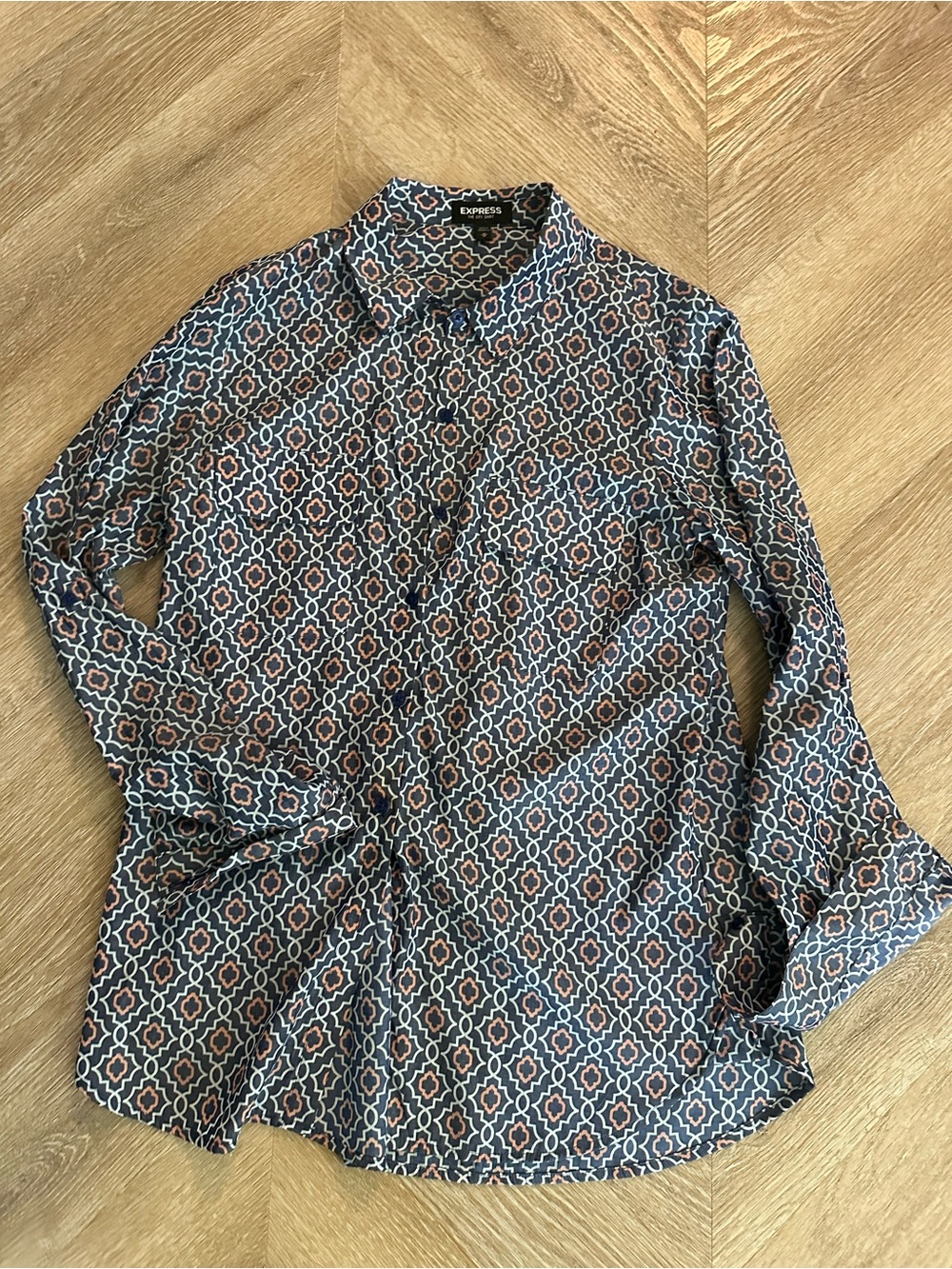 Express women’s Navy Geometric Button-Up blouse